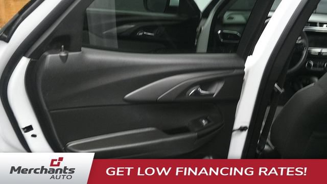 Used 2023 Chevrolet TrailBlazer LT w/ Convenience Package FWD image 12