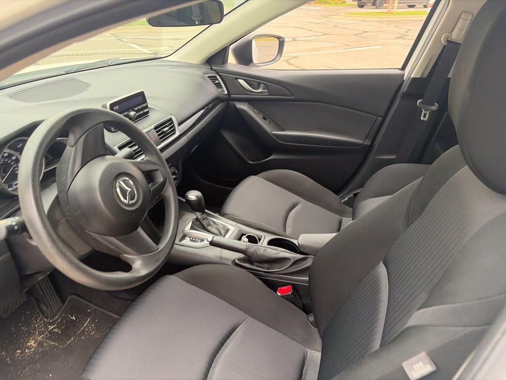 Used 2014 MAZDA MAZDA3 i SV FWD image 18