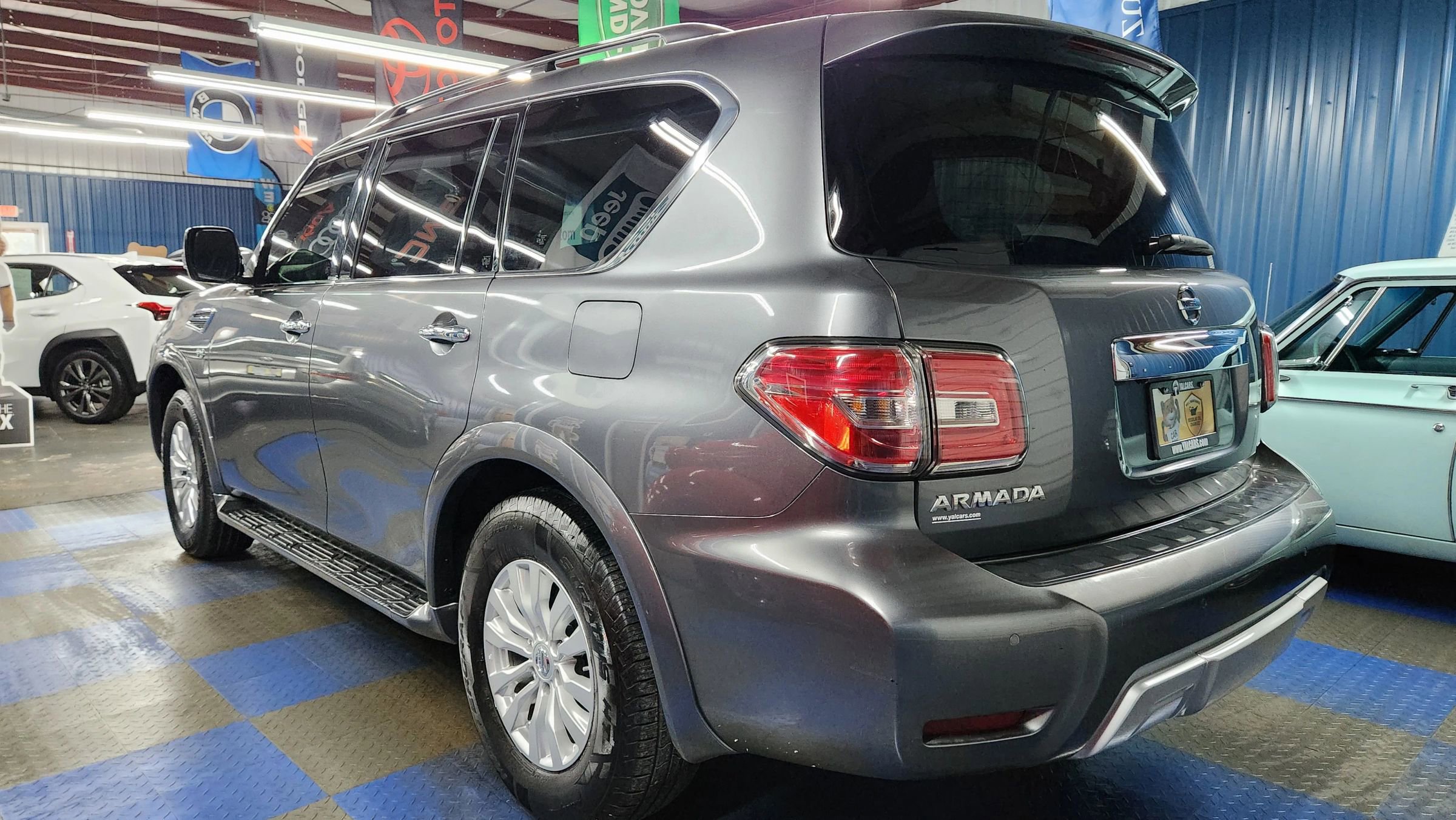 Used 2018 Nissan Armada SV w/ Driver Package image 4