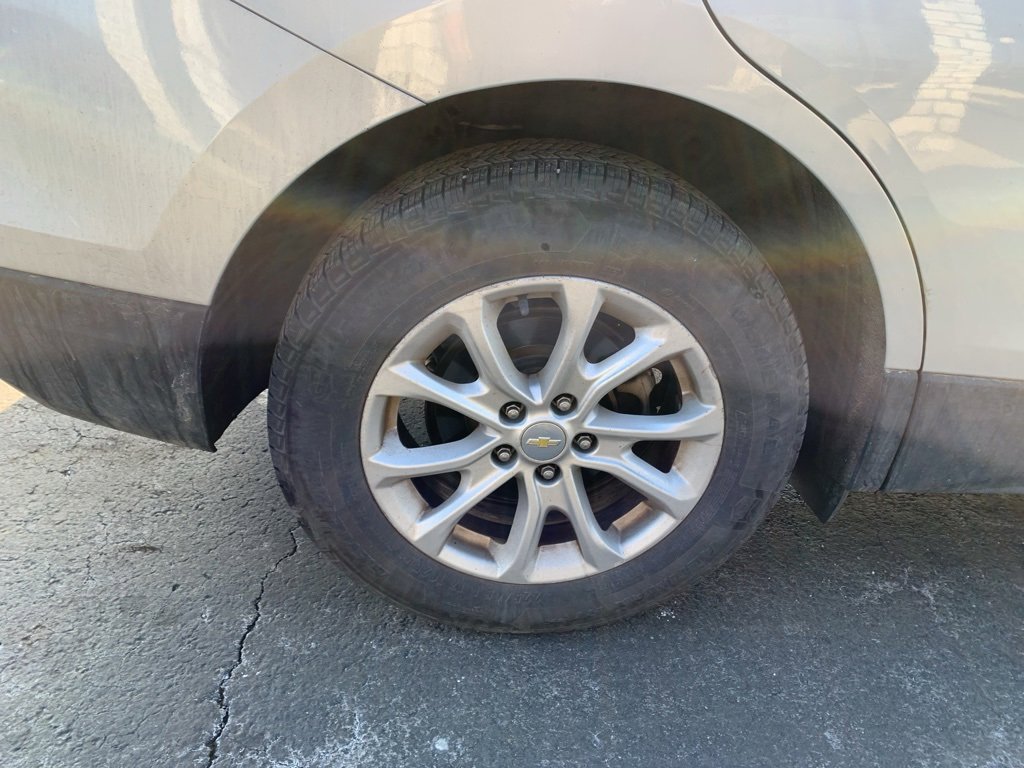 Used 2018 Chevrolet Equinox LT image 11