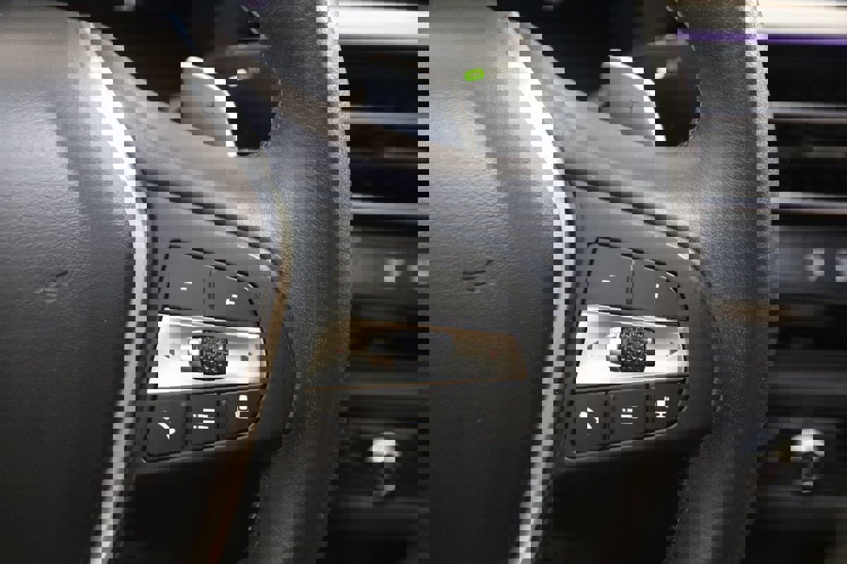 Used 2020 BMW Z4 sDrive30i w/ Convenience Package image 42