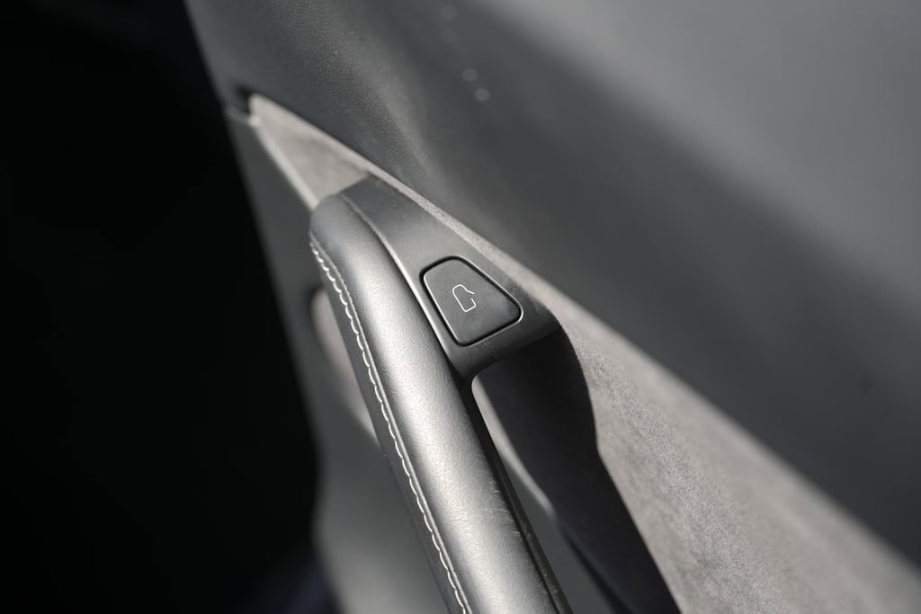 Used 2023 Tesla Model Y Long Range image 38