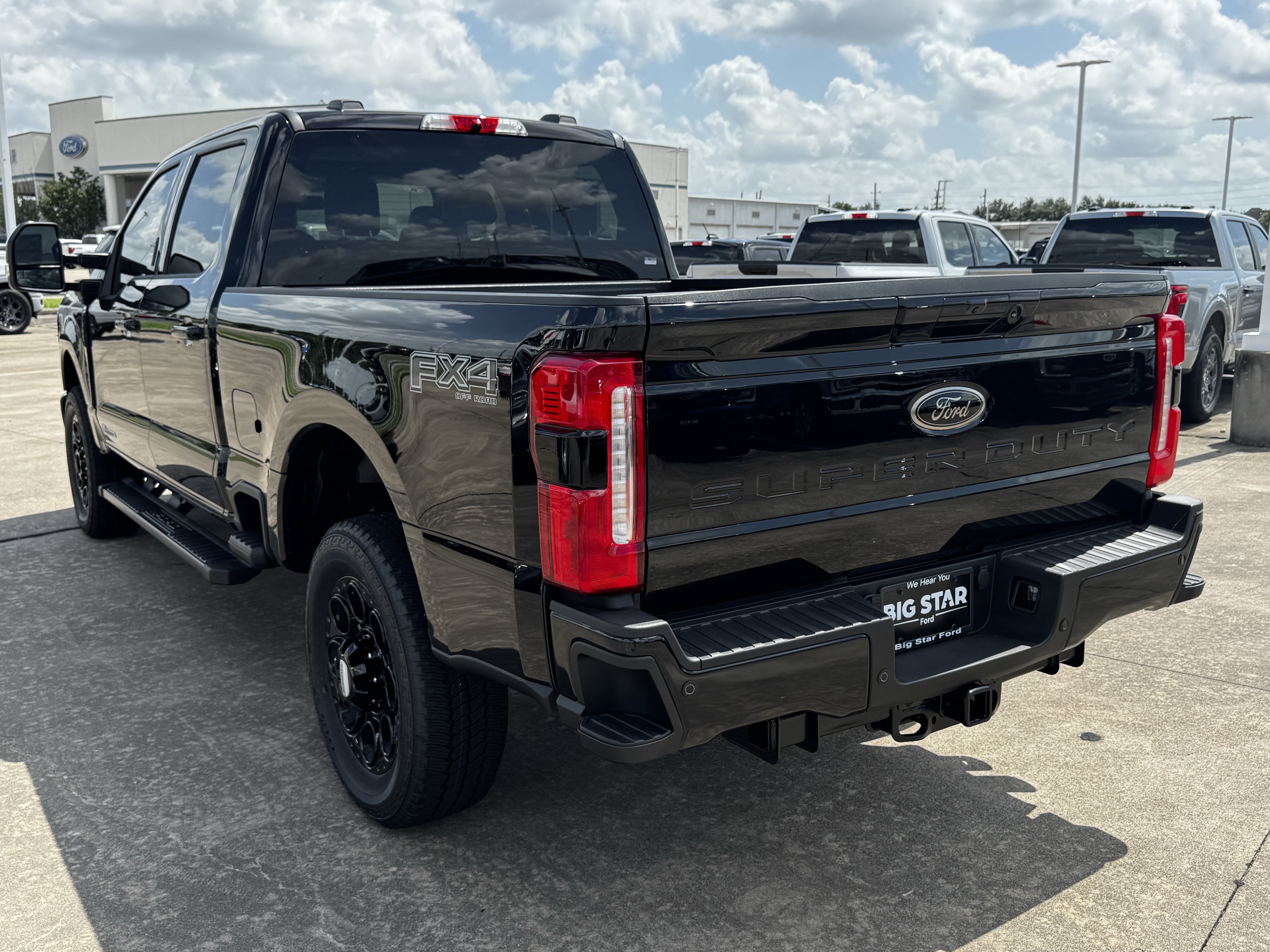 New 2026 Ford F250 Lariat w/ Black Appearance Package AWD/4WD image 8