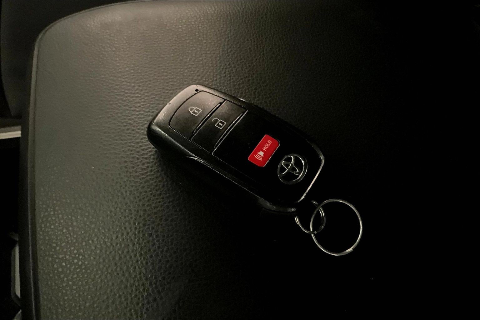 Used 2024 Toyota Tacoma SR5 AWD/4WD image 35