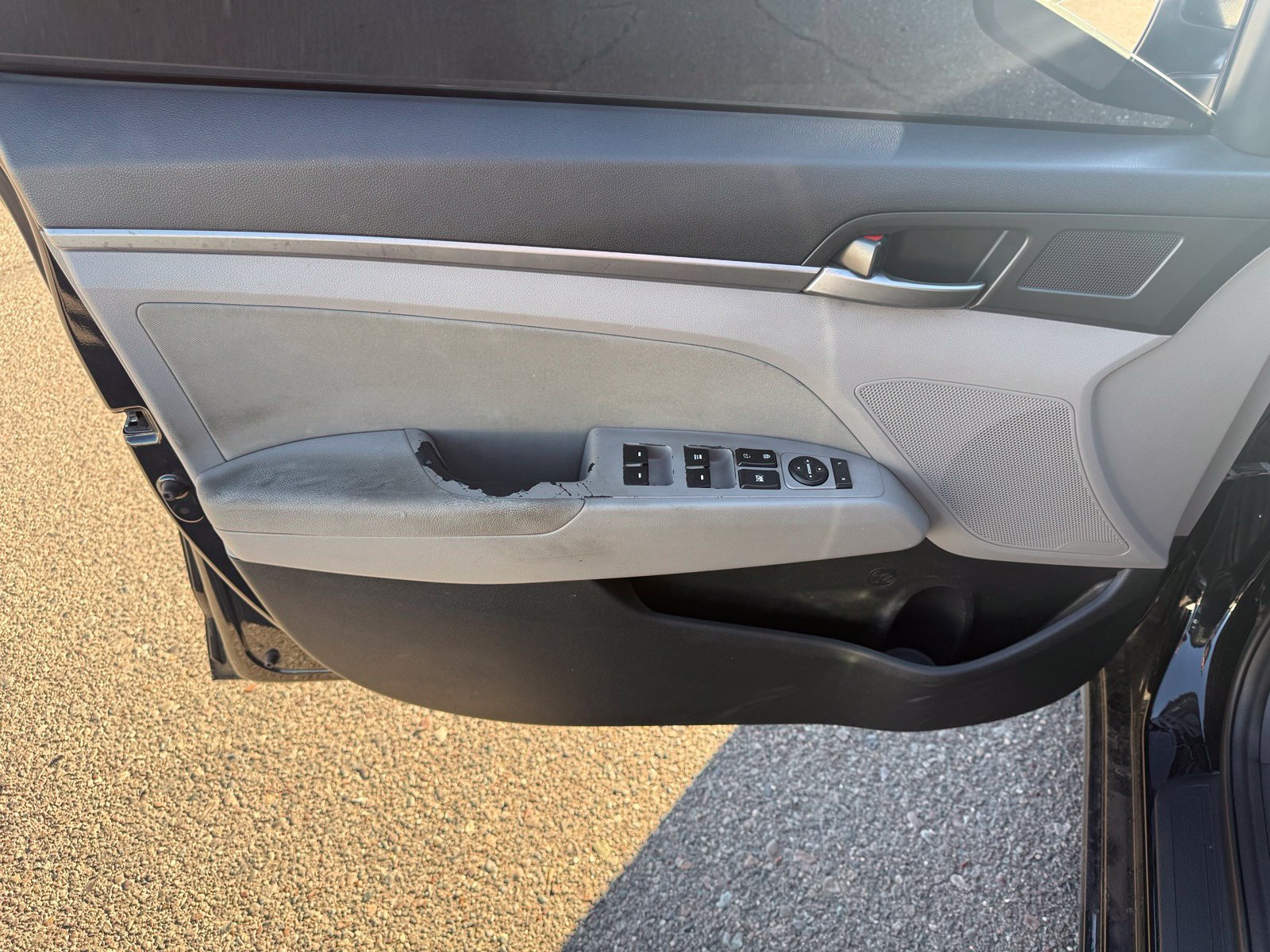 Used 2018 Hyundai Elantra SEL FWD image 14