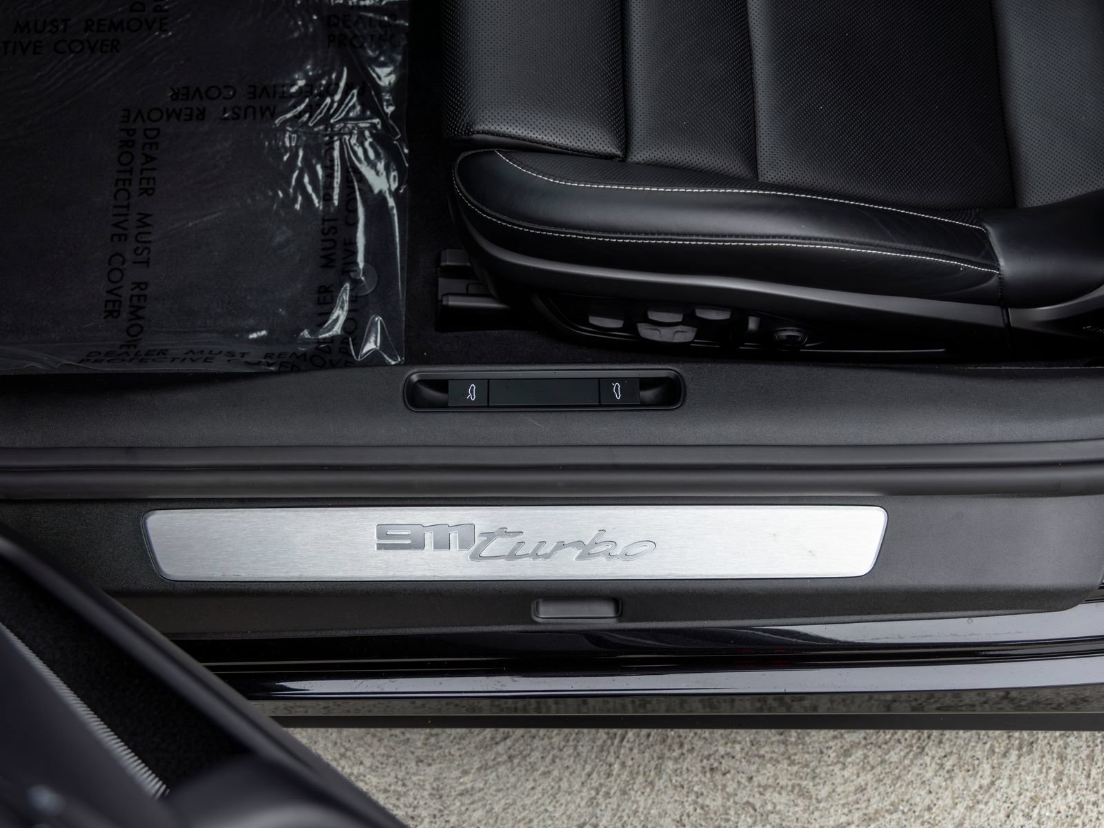 Certified 2023 Porsche 911 Turbo AWD/4WD image 30