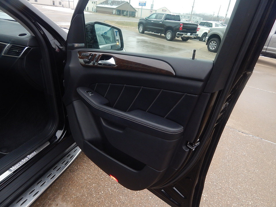 Used 2015 Mercedes-Benz GL 450 4MATIC image 19