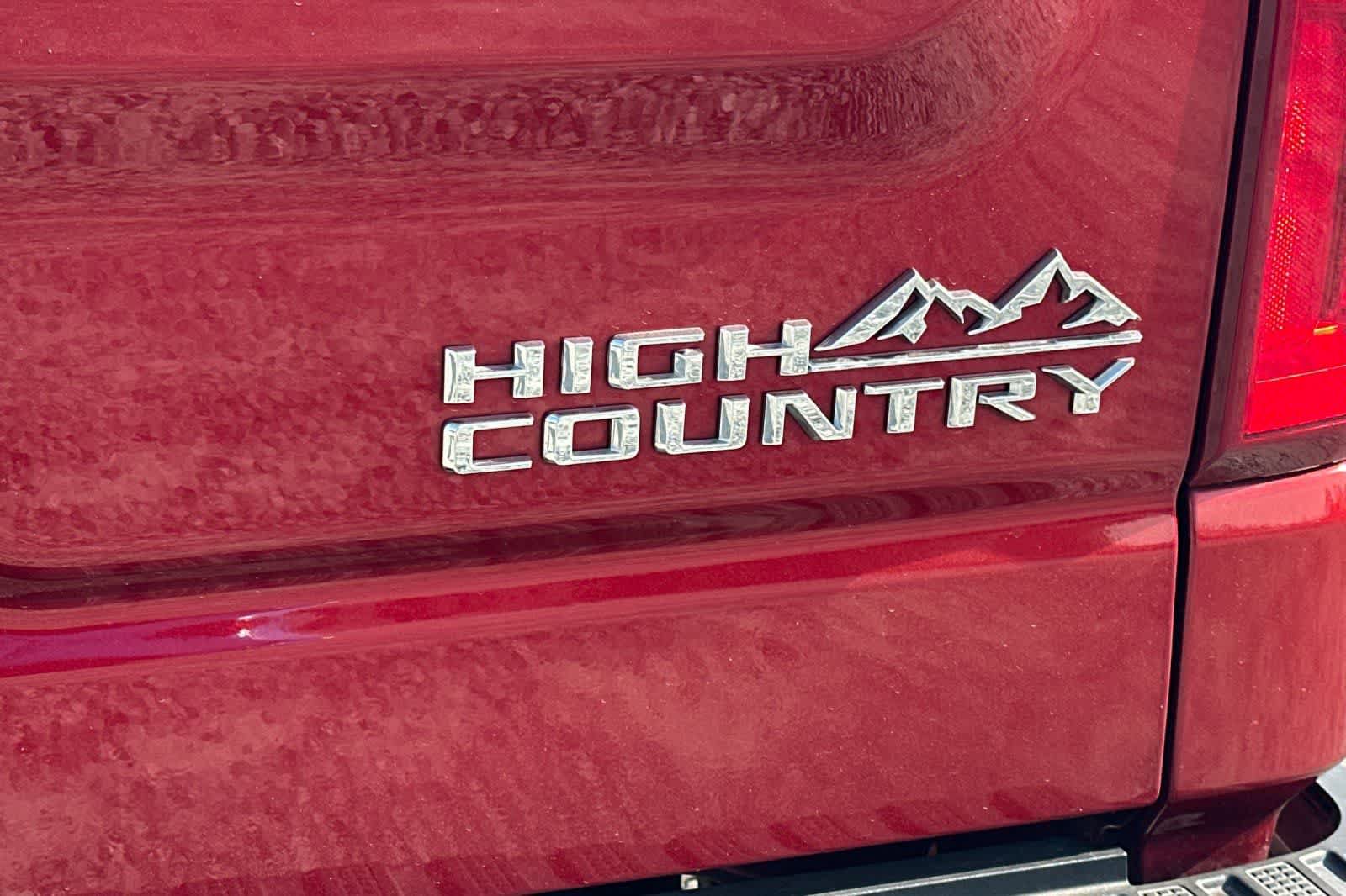 Used 2023 Chevrolet Silverado 1500 High Country w/ High Country Premium Package AWD/4WD image 13