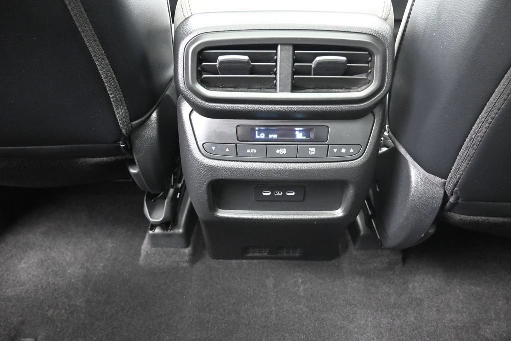 Certified 2025 Honda Pilot Touring image 31
