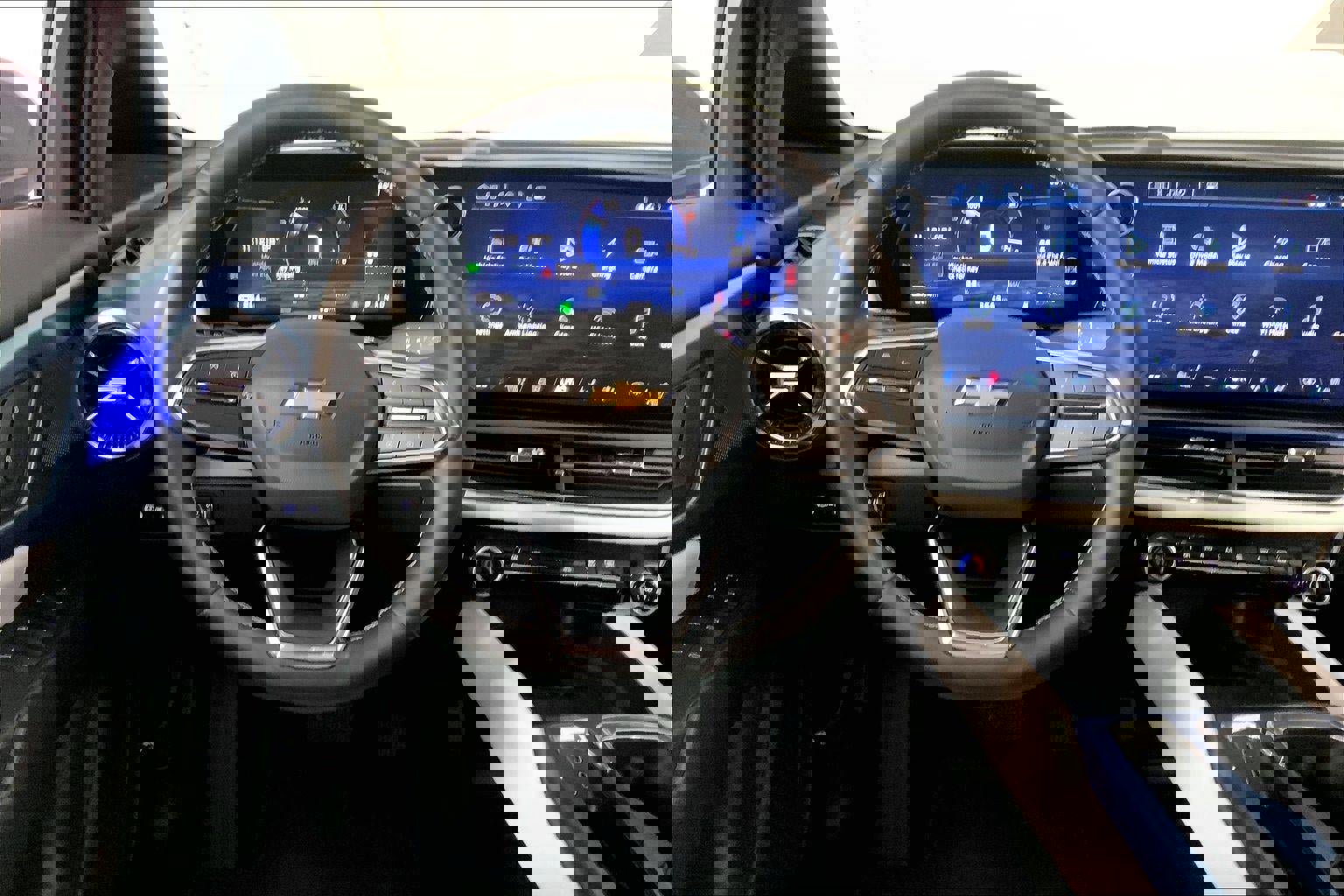 Used 2025 Chevrolet Equinox EV LT FWD image 5