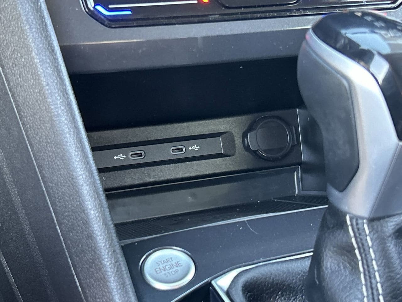 Certified 2023 Volkswagen Tiguan SE FWD image 25
