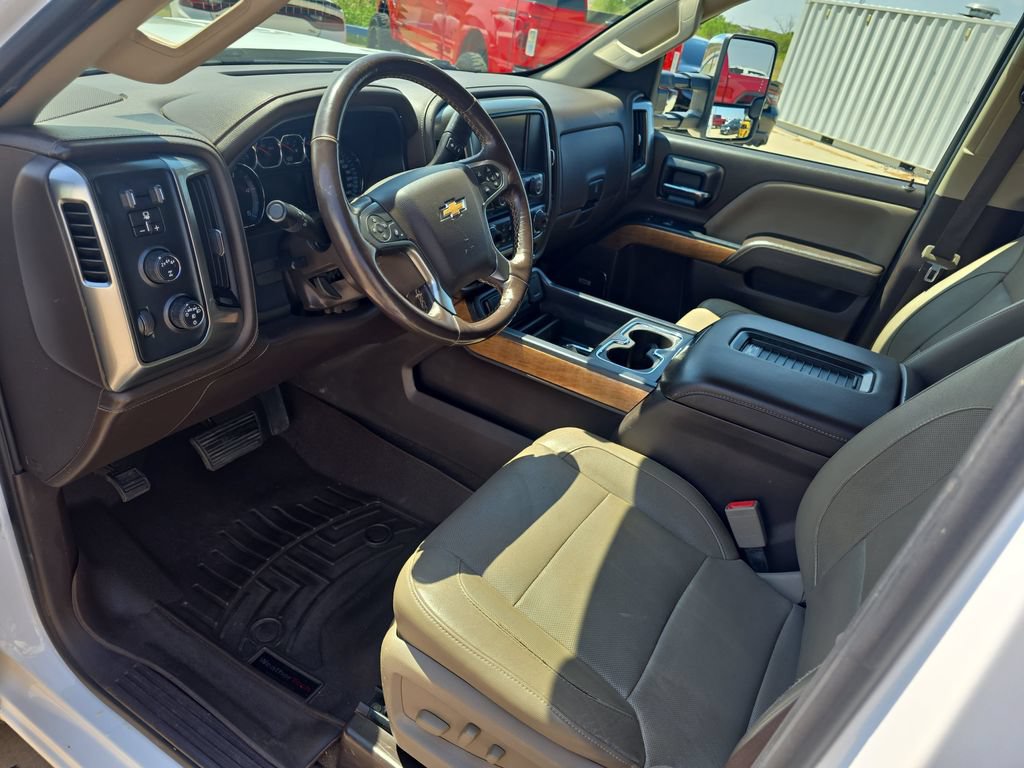 Used 2018 Chevrolet Silverado 2500 LTZ w/ Duramax Plus Package AWD/4WD image 17