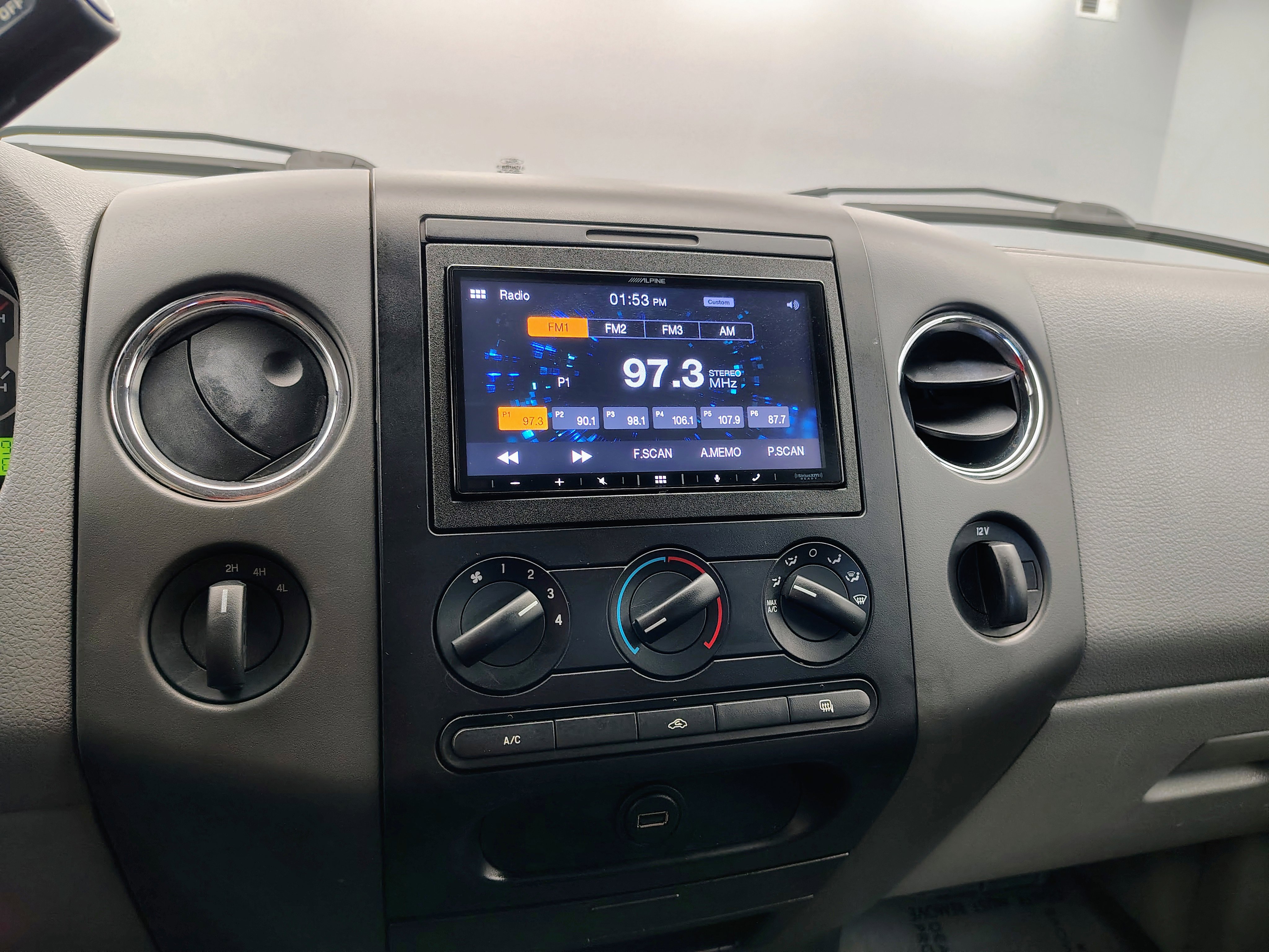 Used 2006 Ford F150 XLT image 3