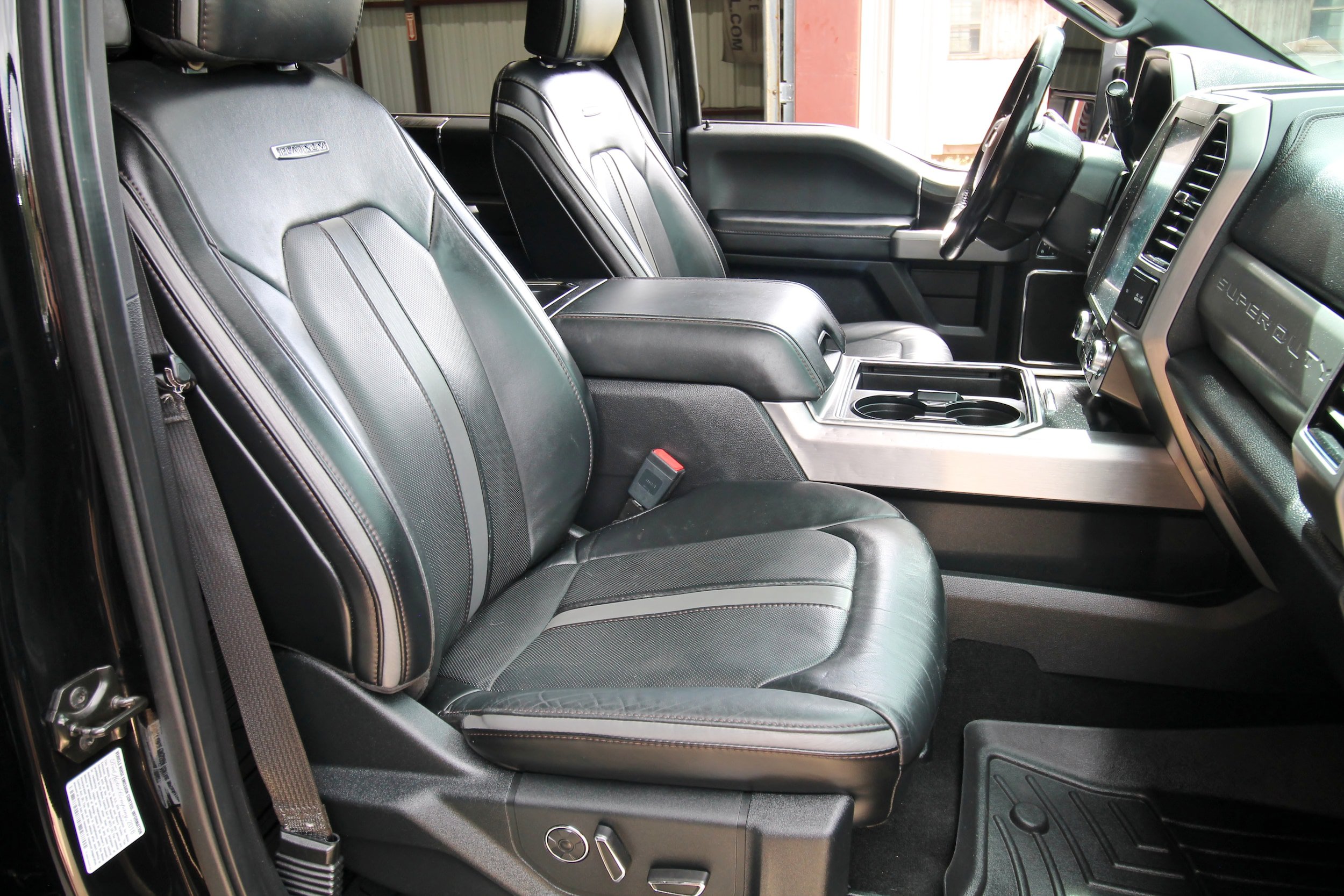 Used 2019 Ford F350 Platinum w/ Platinum Ultimate Package AWD/4WD image 43