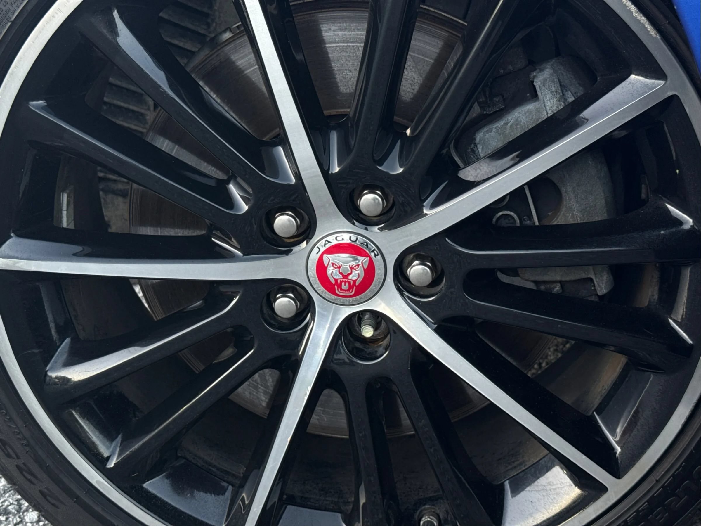 Used 2017 Jaguar XE Premium RWD image 51