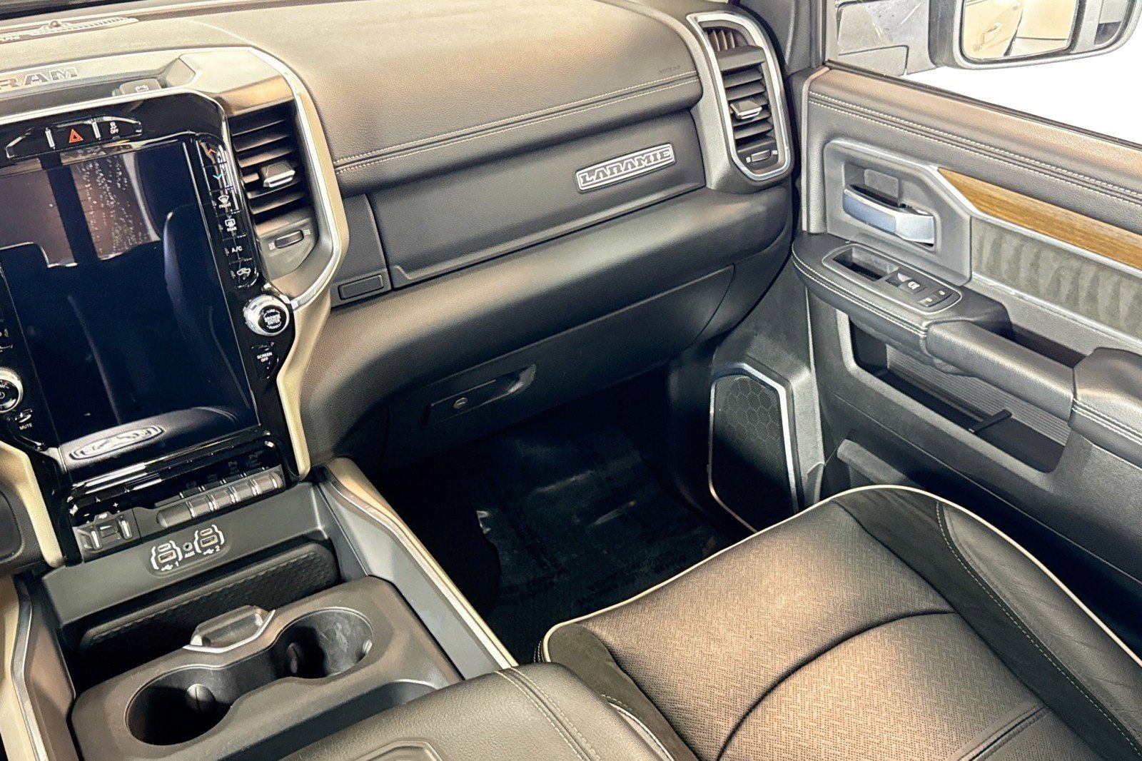 Used 2024 RAM 2500 Laramie image 21