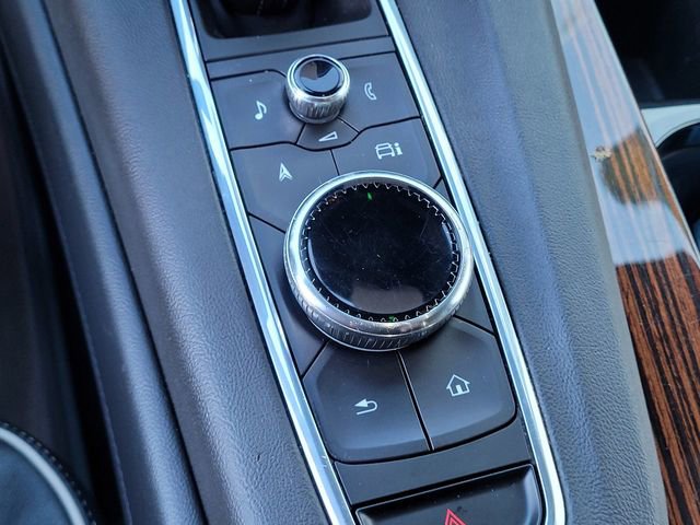 Used 2023 Cadillac Escalade Premium Luxury image 13