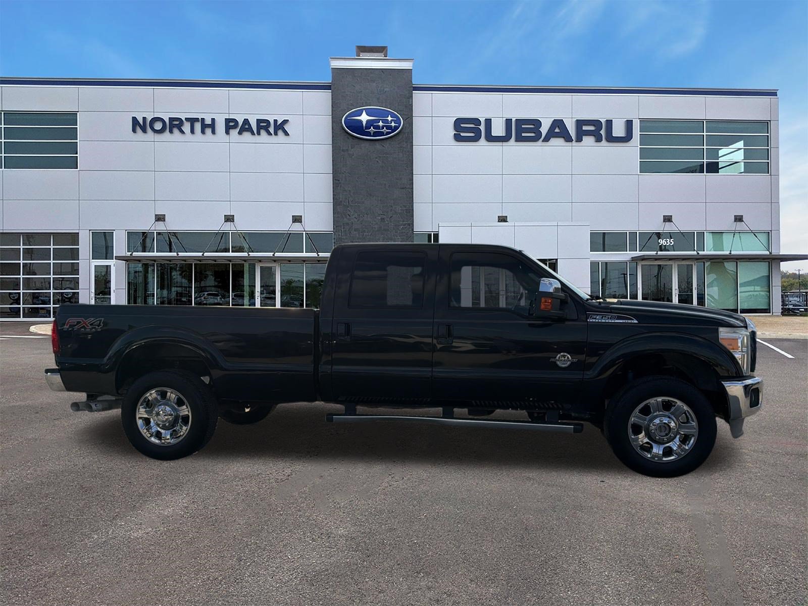 Used 2012 Ford F350 Lariat w/ Lariat Ultimate Pkg AWD/4WD image 2