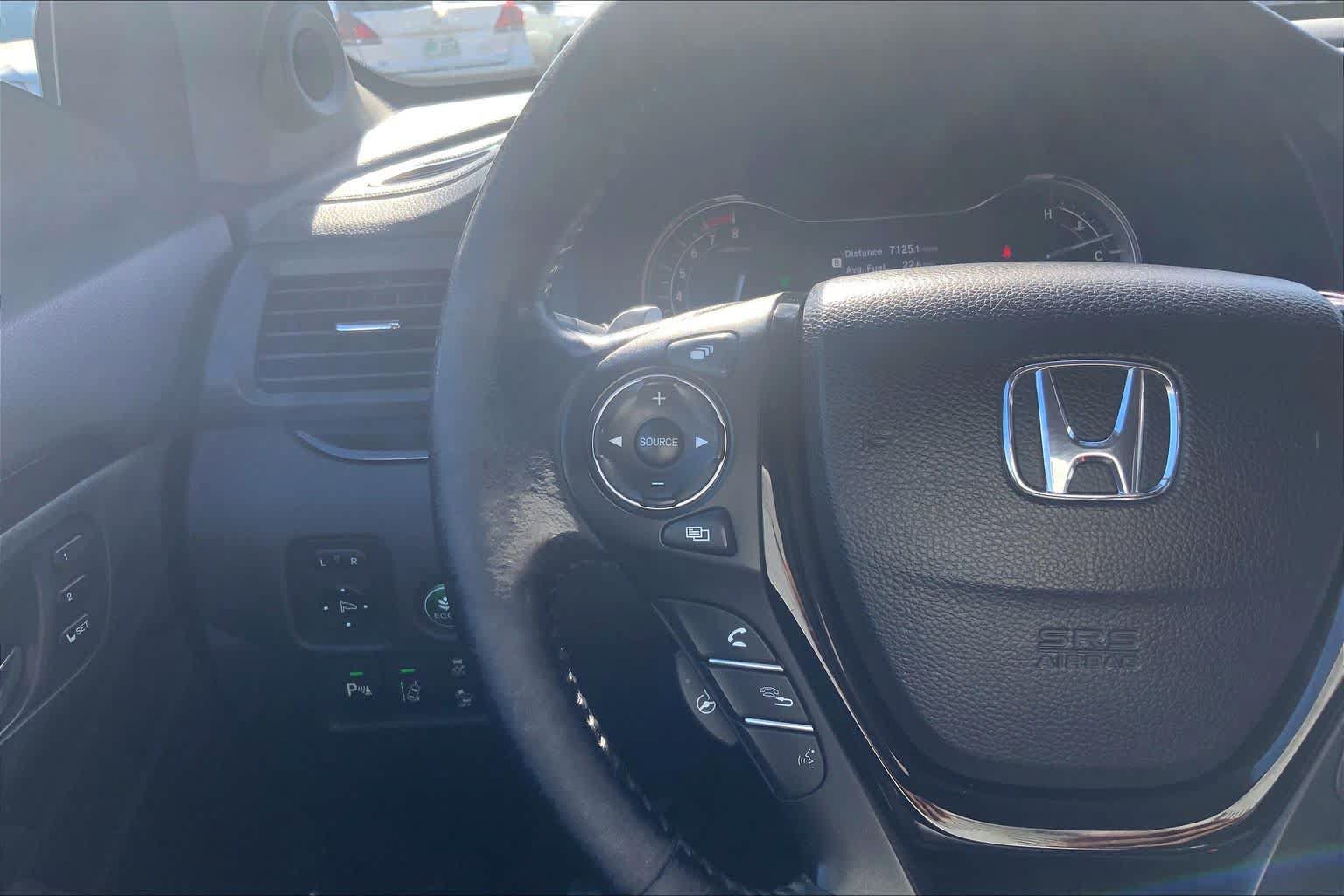 Used 2016 Honda Pilot Elite image 23