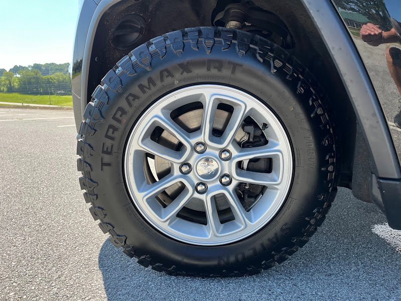 Used 2020 Jeep Grand Cherokee Laredo image 49