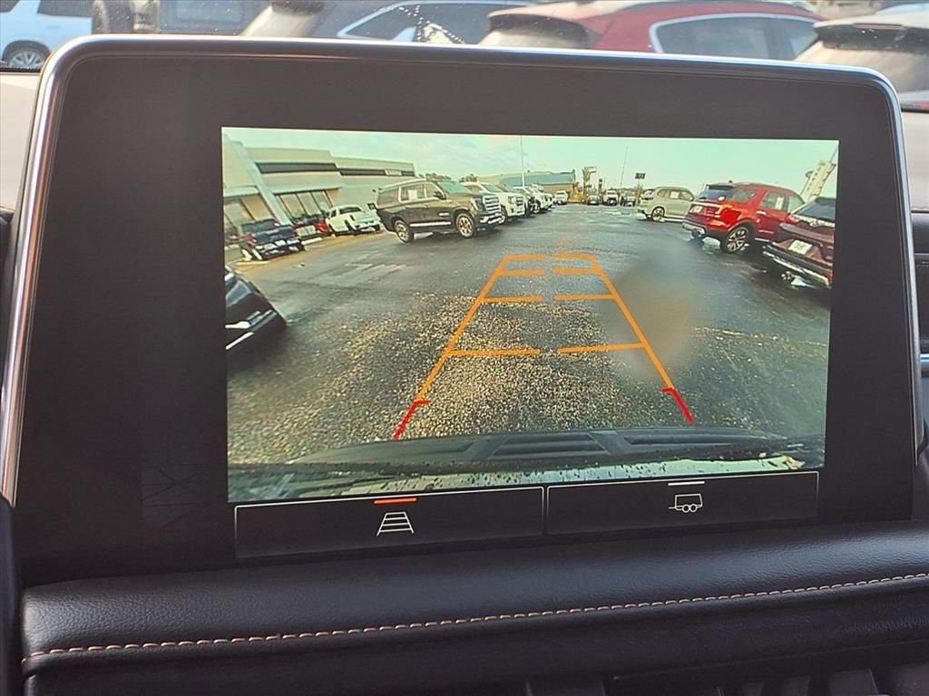 Used 2023 GMC Yukon AT4 image 4