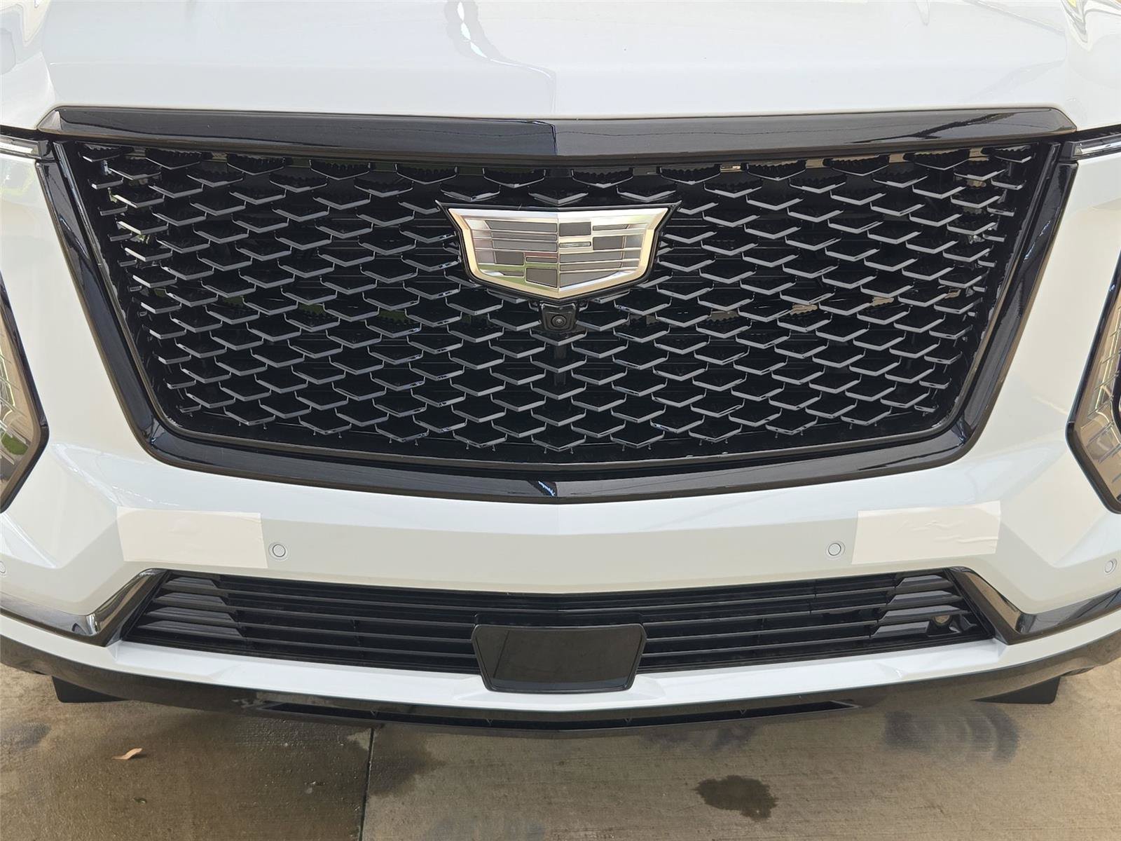 New 2026 Cadillac Escalade Platinum Sport w/ LPO, ONYX Package AWD/4WD image 6