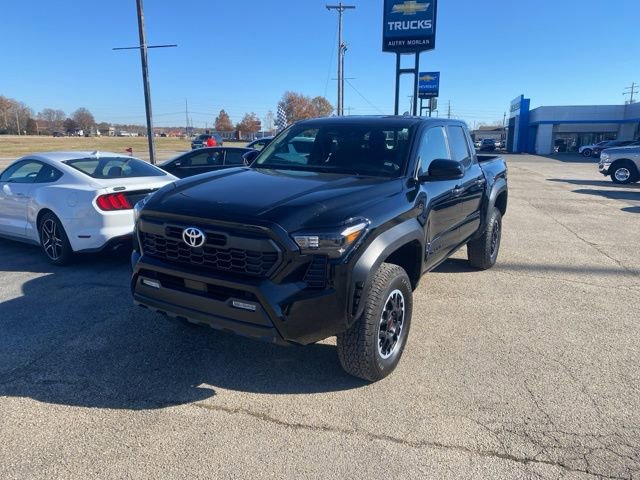 Used 2024 Toyota Tacoma TRD Off-Road image 2
