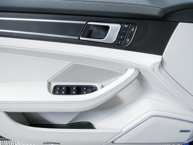 Certified 2022 Porsche Panamera Turbo S image 6