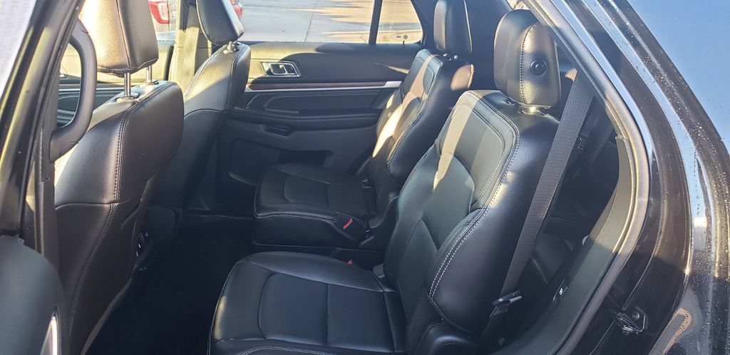 Used 2019 Ford Explorer Limited w/ Ford Safe & Smart Package AWD/4WD image 16