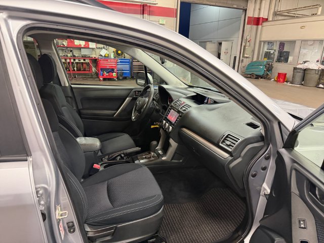 Used 2017 Subaru Forester 2.5i Premium w/ All-Weather Package AWD/4WD image 33