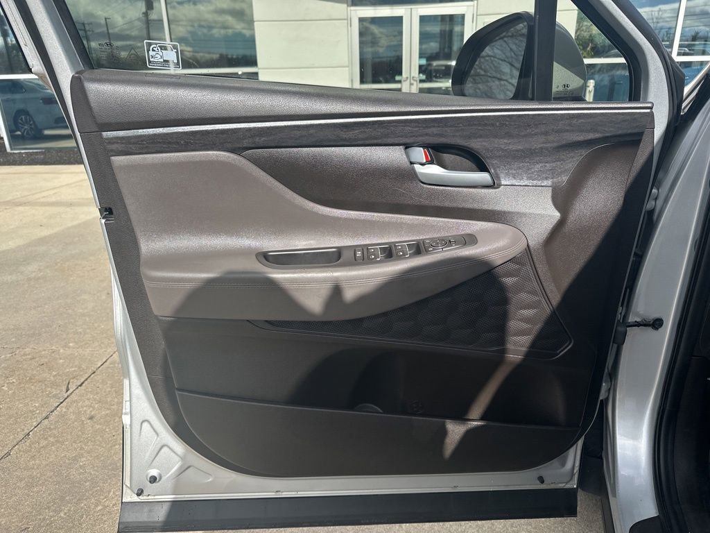 Used 2019 Hyundai Santa Fe SE AWD/4WD image 16