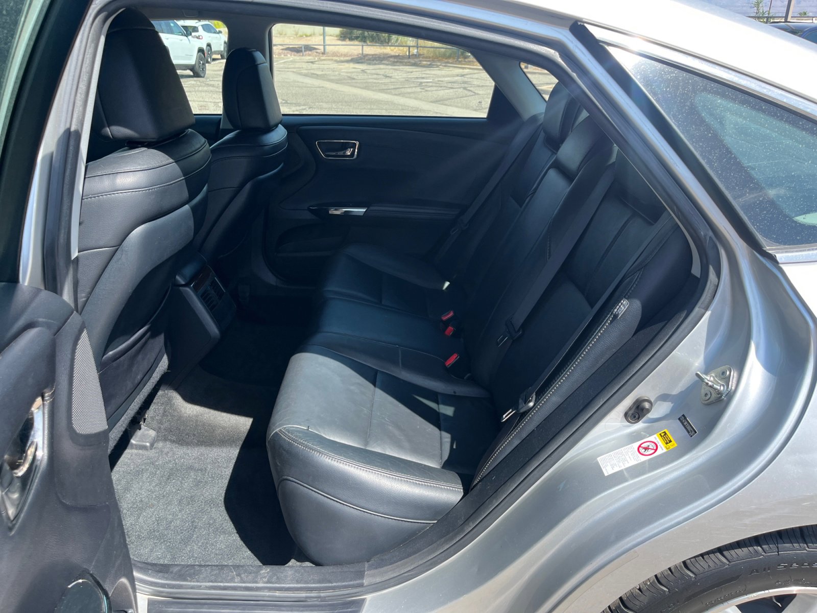 Used 2013 Toyota Avalon XLE image 17