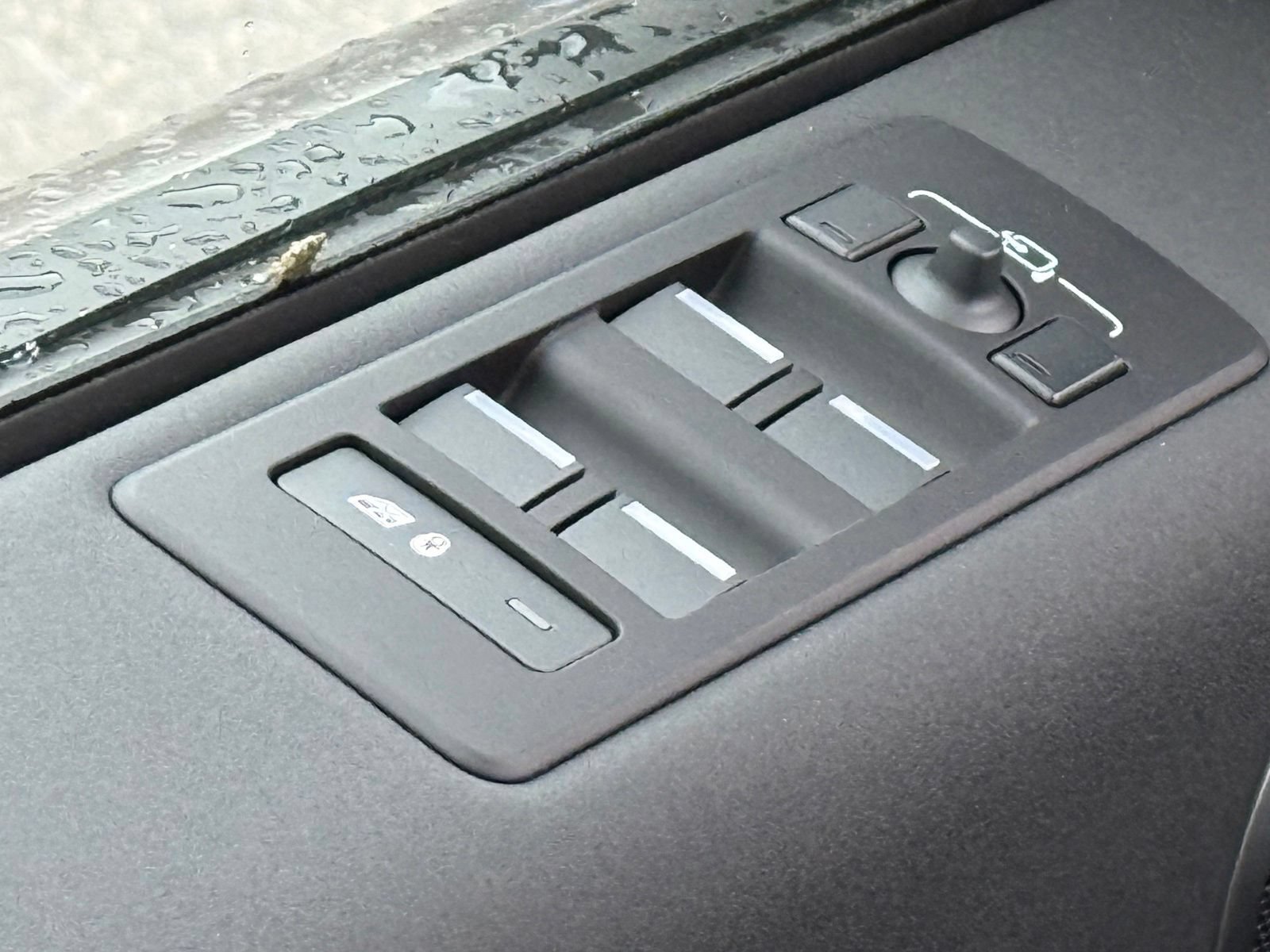 New 2026 Land Rover Discovery S AWD/4WD image 42