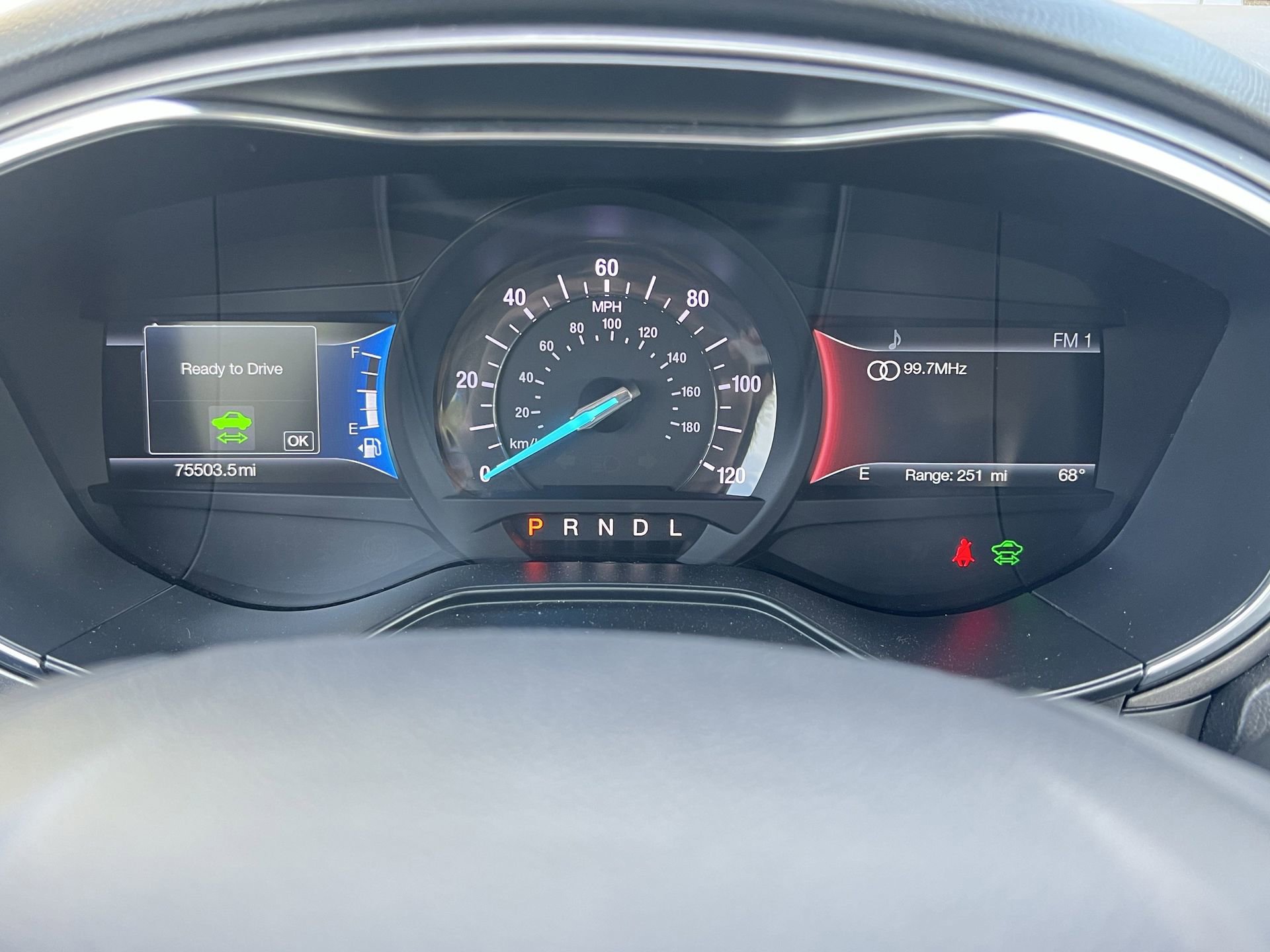 Used 2020 Ford Fusion SE FWD image 10