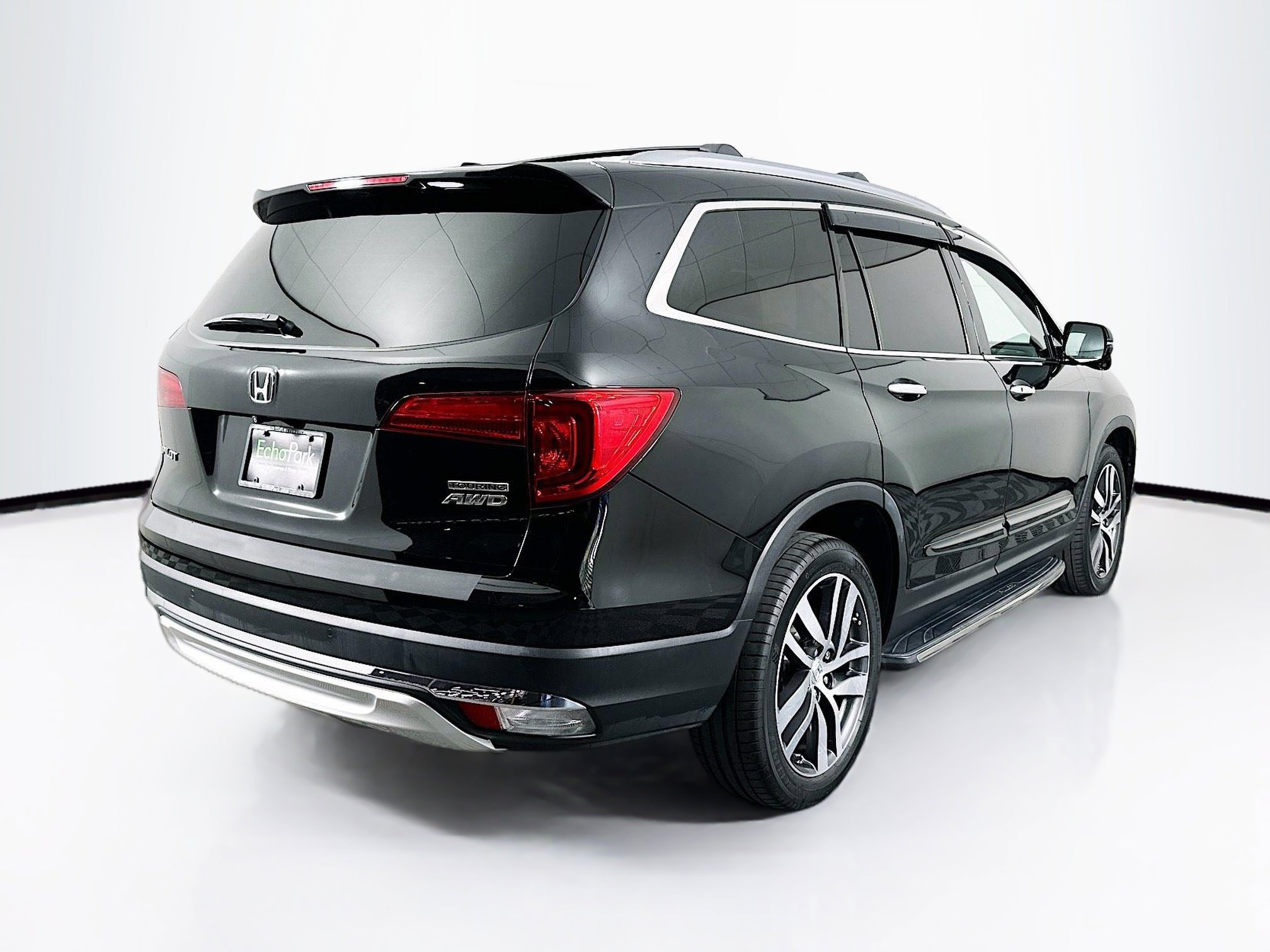 Used 2017 Honda Pilot Touring image 9