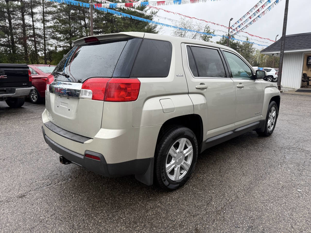 Used 2015 GMC Terrain SLE w/ LPO, Protection Package FWD image 5