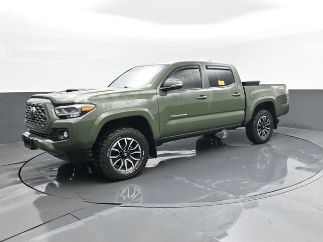 Used 2021 Toyota Tacoma TRD Sport w/ Technology Package AWD/4WD image 2