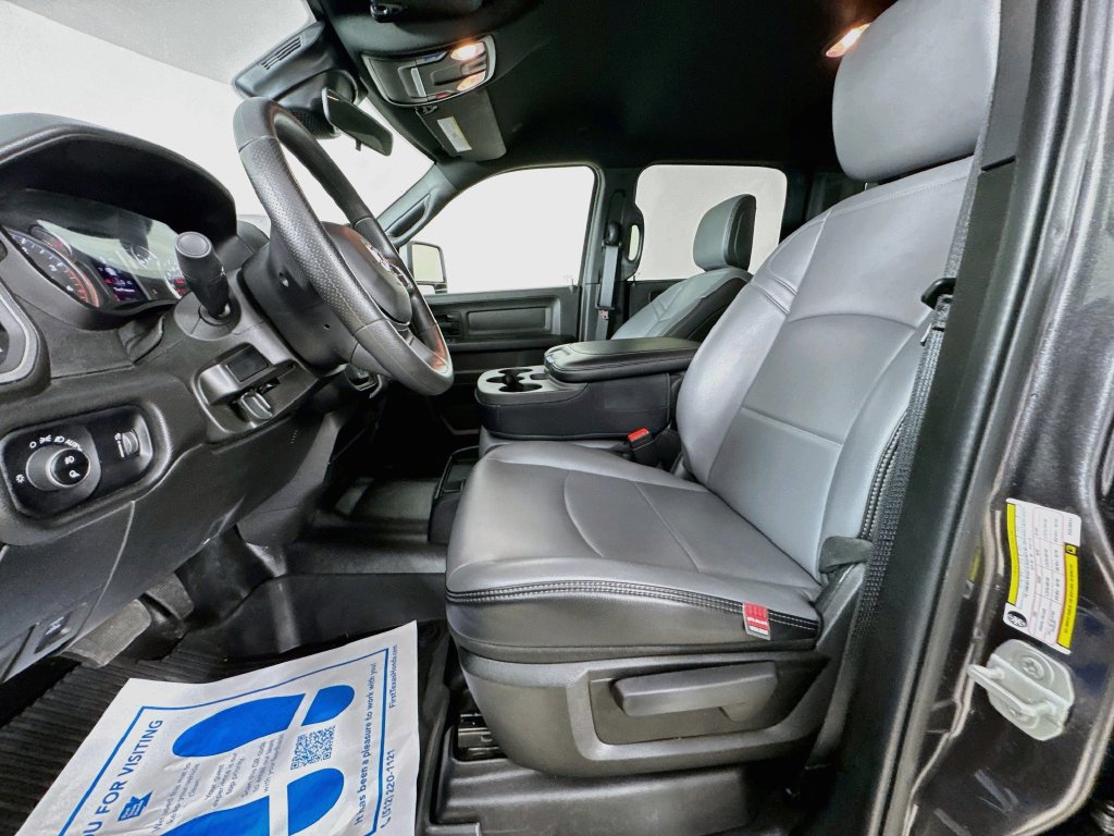 Used 2025 RAM 3500 Tradesman w/ Chrome Appearance Group AWD/4WD image 25