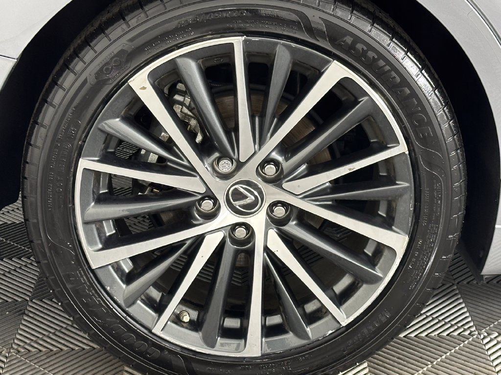 Used 2024 Lexus ES 350 w/ Premium Package FWD image 15