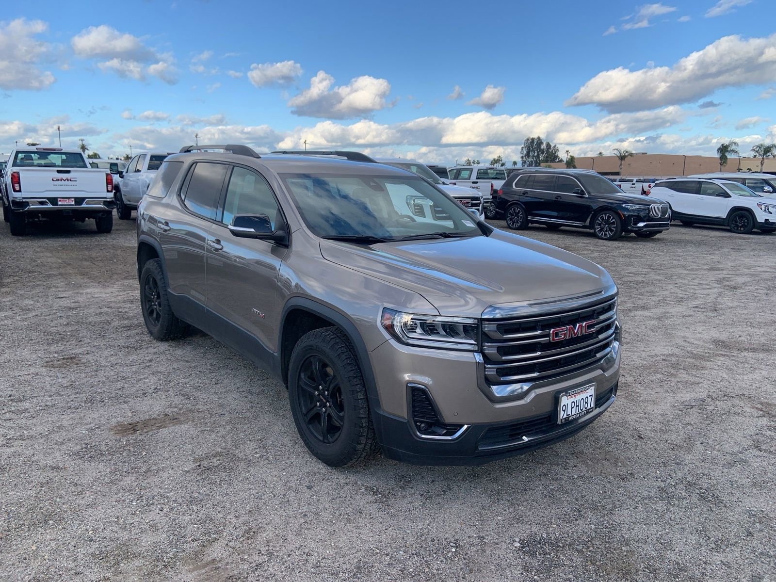 Used 2023 GMC Acadia AT4 w/ Preferred Package image 3