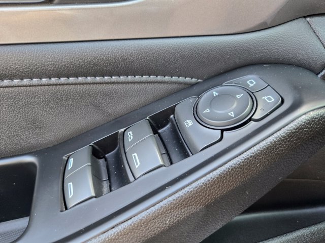 Used 2023 Chevrolet Traverse LT AWD/4WD image 36