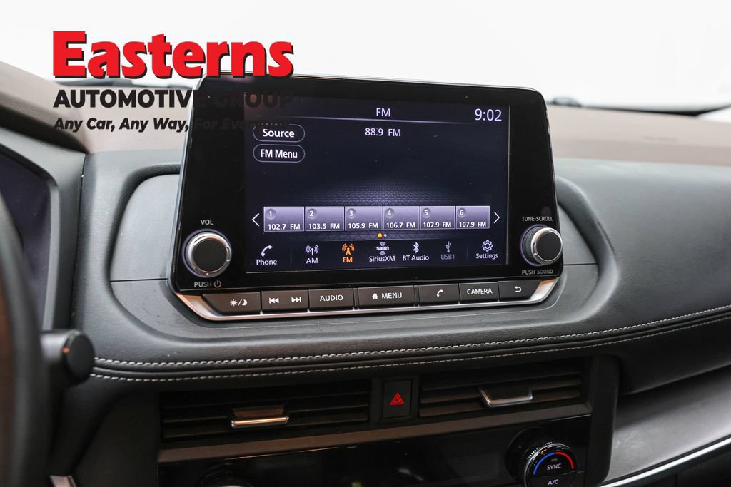 Used 2023 Nissan Rogue SV AWD/4WD image 18
