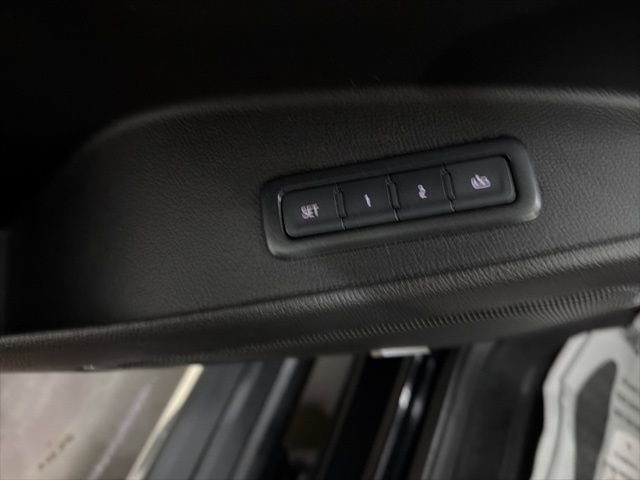 Used 2019 GMC Yukon Denali w/ Denali Ultimate Package image 9