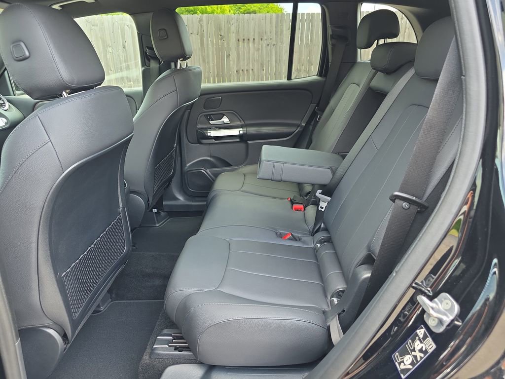 Used 2026 Mercedes-Benz GLB 250 4MATIC image 12