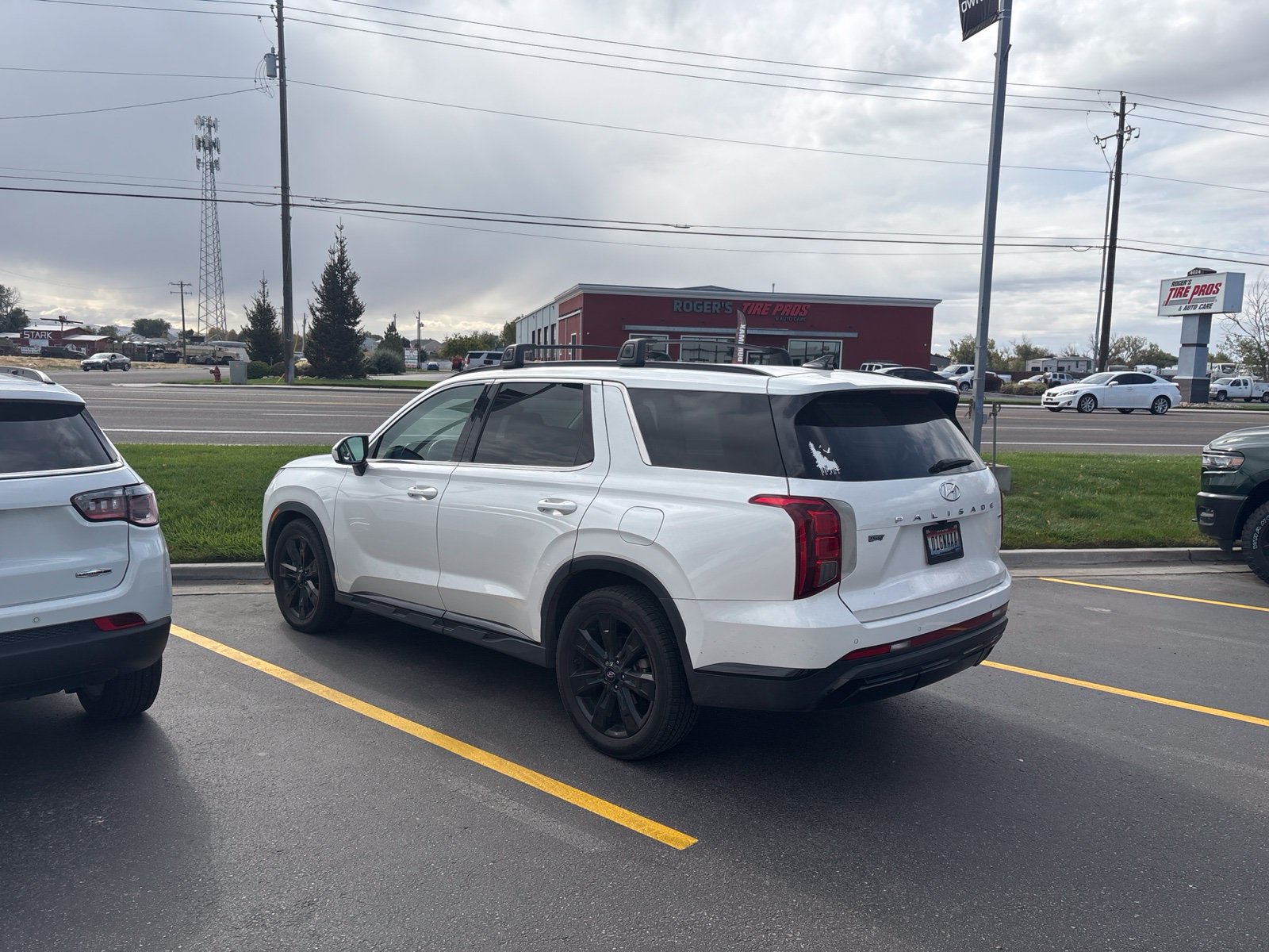 Used 2023 Hyundai Palisade XRT w/ Cargo Package AWD/4WD image 3