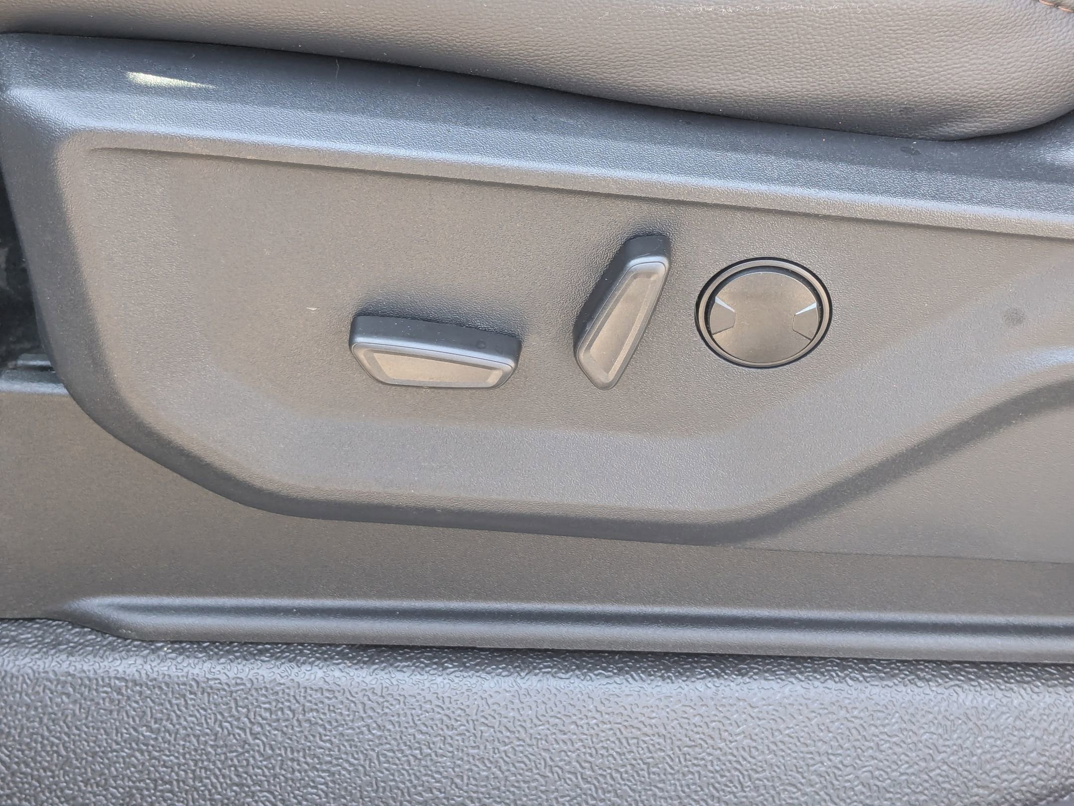 New 2026 Ford F450 Lariat w/ Snow Plow Prep Package image 16