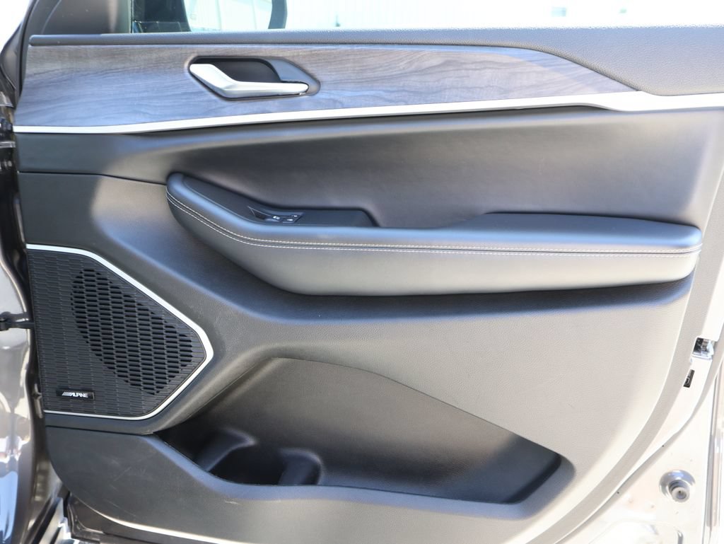 Used 2021 Jeep Grand Cherokee L Limited AWD/4WD image 8