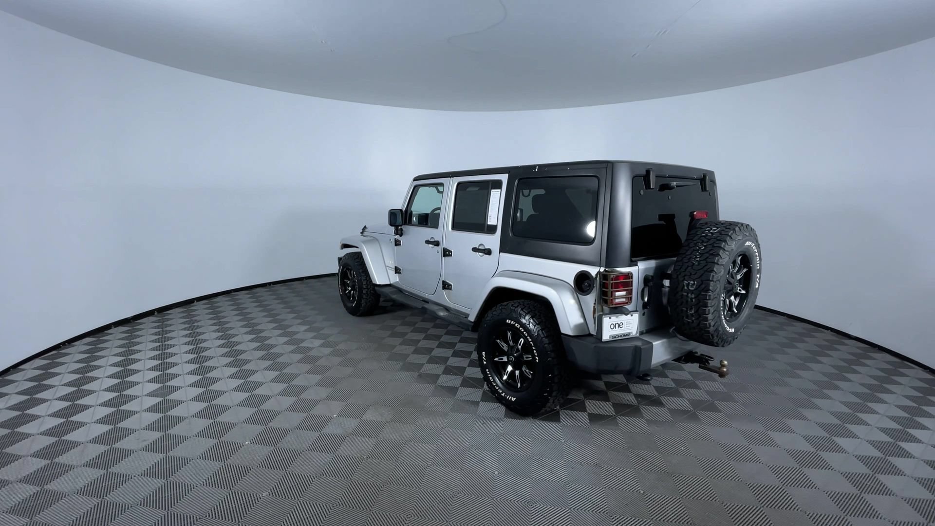 Used 2012 Jeep Wrangler Unlimited Sahara w/ Connectivity Group AWD/4WD image 7