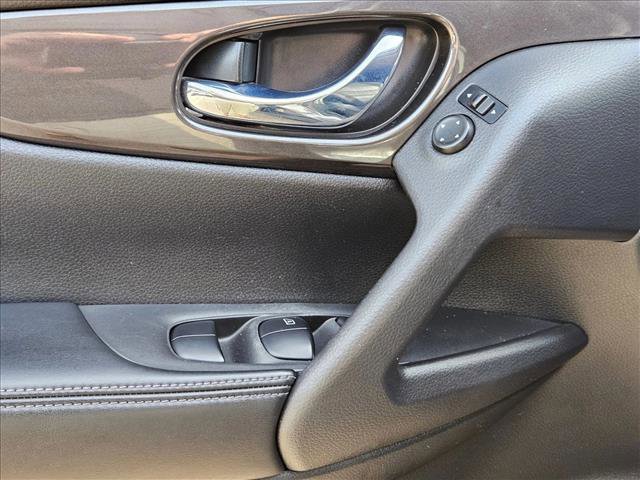 Used 2019 Nissan Rogue SV FWD image 24