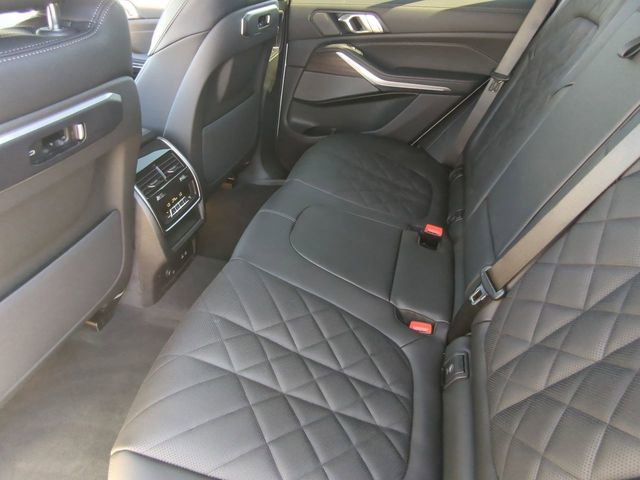 Used 2026 BMW X5 sDrive40i w/ Premium Package image 17